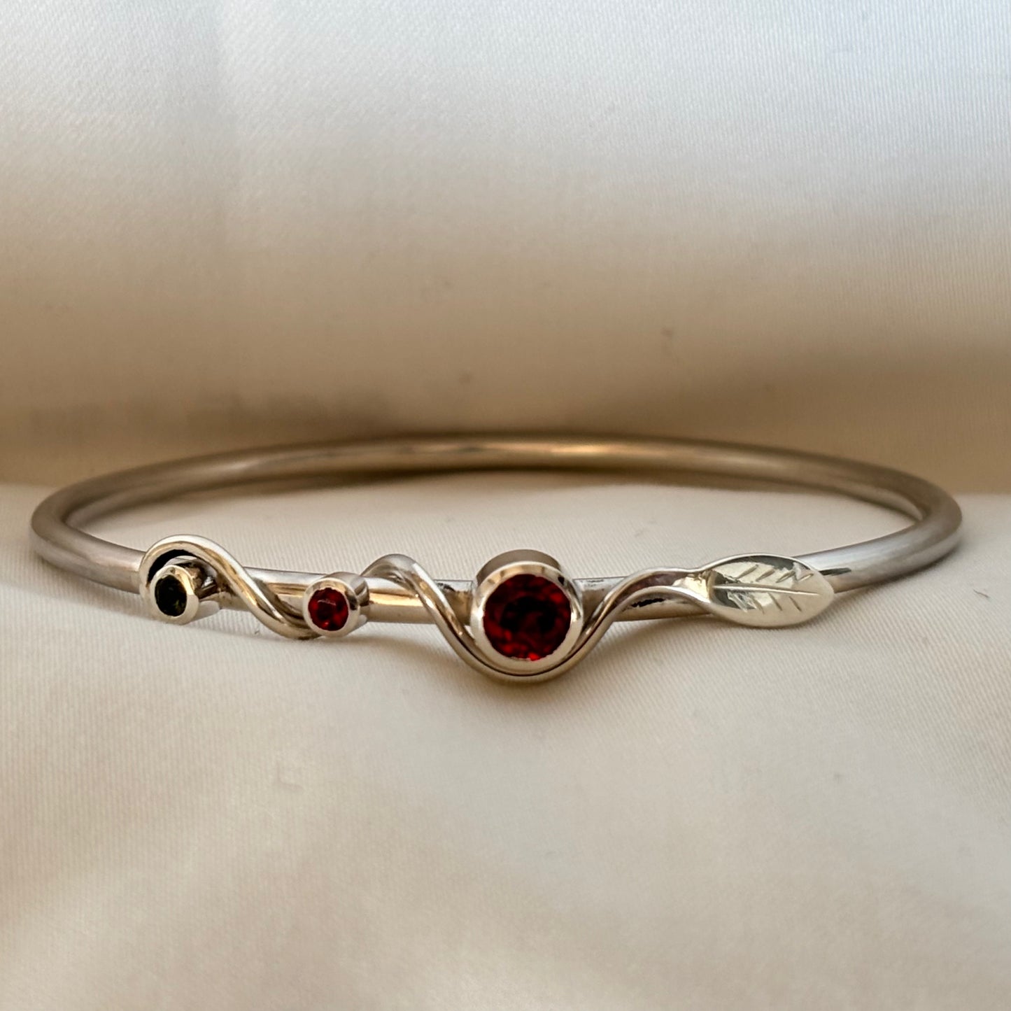 Sara Garnet Leaf Bangle