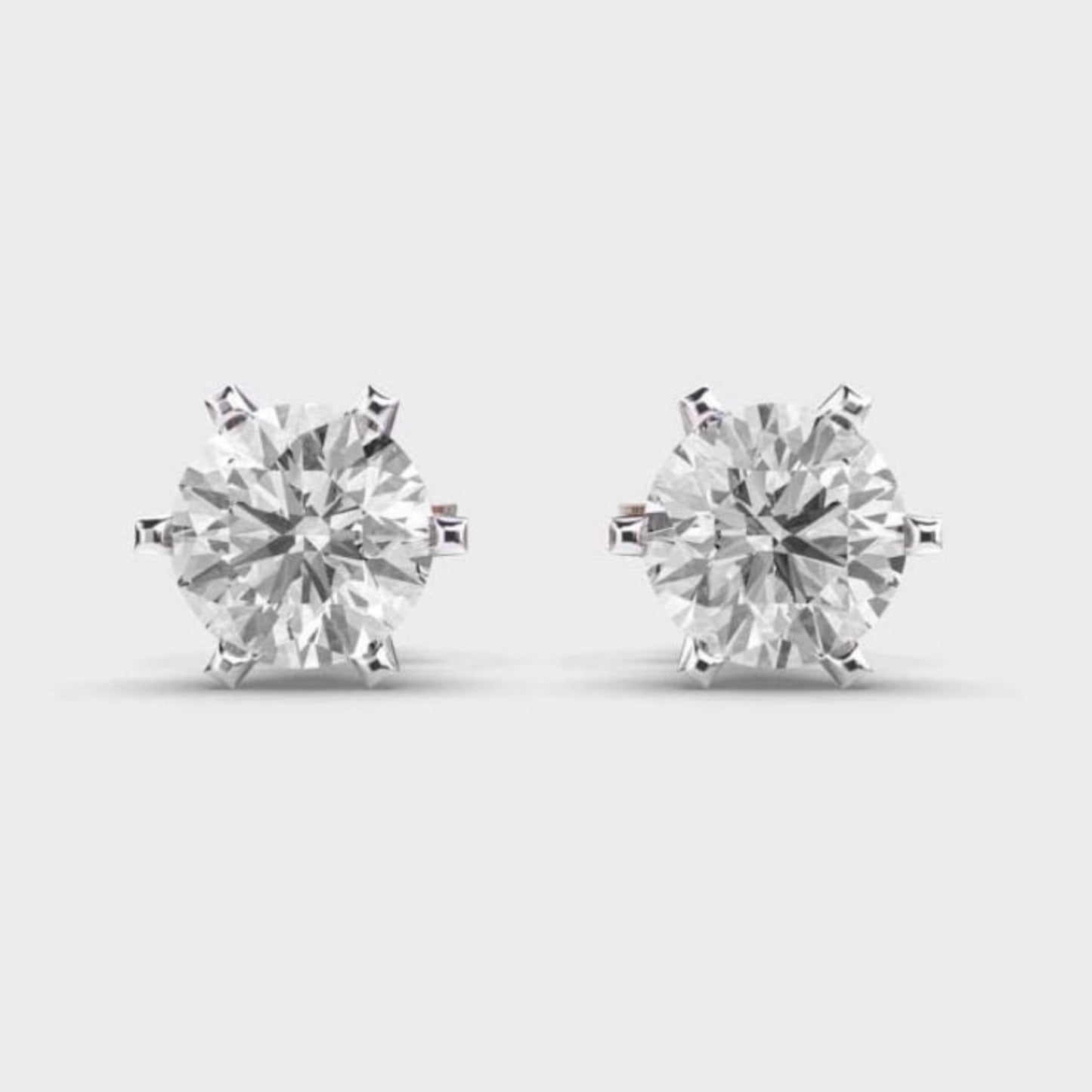 Round Diamond Stud Earrings